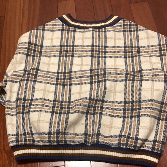 Yesstyle Sweater - Picture 2 of 3